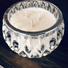Load image into Gallery viewer, CANDLE -TRANQUILITY / CRYSTAL VESSEL